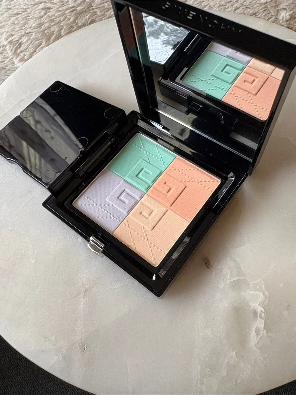 Givenchy 04 Mousseline Acidulee PRISME LIBRE Pressed Powder